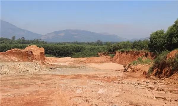 Sau phản ánh của TTXVN: Người dân được đền bù hơn 6,9 tỷ sau ba năm bị thu hồi đất '0 đồng'