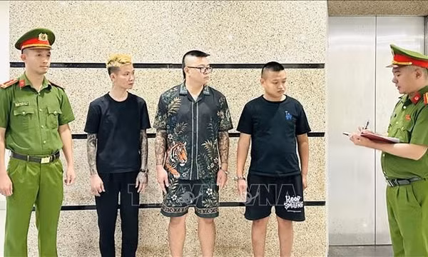 Khởi tố vụ án mua bán người dưới 16 tuổi, giam người trái pháp luật