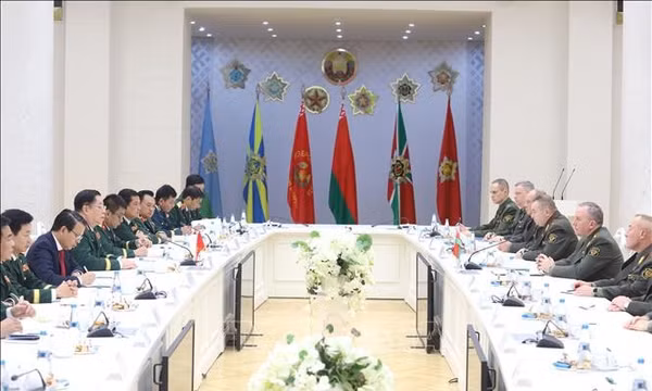 Tăng cường hợp tác quốc phòng Việt Nam-Belarus