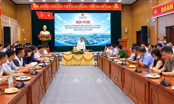 Tháo gỡ, đẩy nhanh phát triển điện mặt trời mái nhà tại doanh nghiệp