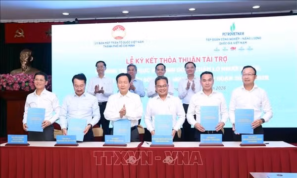 500 tỷ đồng hỗ trợ chương trình phục vụ cộng đồng, chăm lo người nghèo