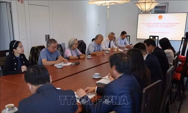 Phát huy nguồn lực người Việt tại Thụy Sĩ cho khoa học, công nghệ