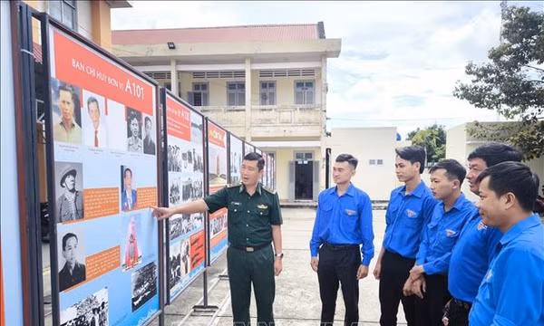 Viết tiếp khát vọng từ bến tàu không số