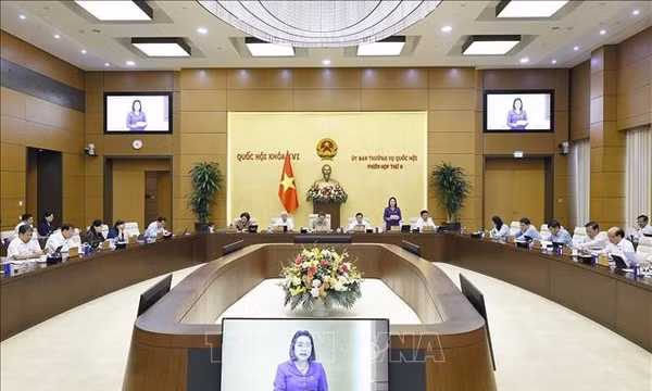 UBTV Quốc hội cho ý kiến về các dự án luật và nghị quyết