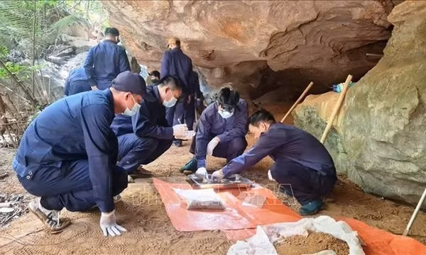 Tìm kiếm, quy tập thêm 4 hài cốt liệt sĩ hy sinh tại Lào