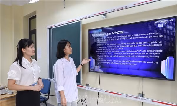 Bứt phá chất lượng giáo dục, nâng bước học sinh vùng cao