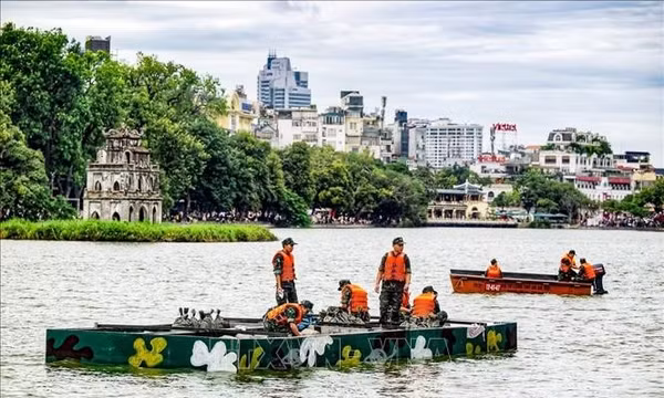 Hoàn thiện trận địa pháo hoa chào mừng Ngày Giải phóng Thủ đô