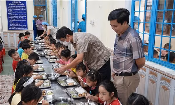 Nâng cao chất lượng bữa ăn bán trú cho học sinh vùng cao