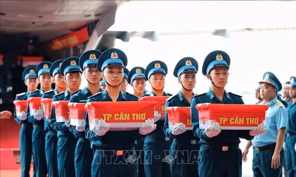 Bàn giao 15.401 mẫu hài cốt liệt sĩ phục vụ giám định ADN