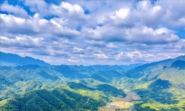 Đồng bào vùng cao khai thác giá trị văn hóa độc đáo để xóa nghèo