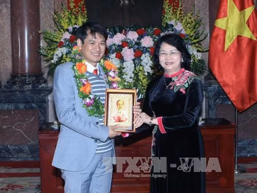 "Tương lai đất nước nằm trên vai thế hệ trẻ" ảnh 2