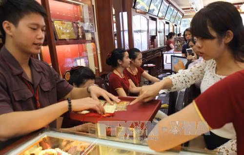 Giá vàng tiếp tục giảm ảnh 1