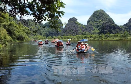 Không vội vàng đầu tư để tránh "xé lẻ" cảnh quan trong du lịch ảnh 1