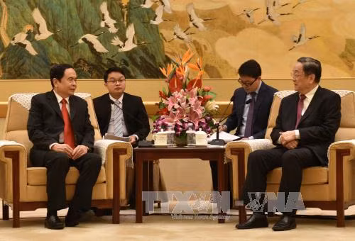 Phó Chủ tịch MTTQ Trần Thanh Mẫn hội kiến Chủ tịch Chính hiệp Toàn quốc Trung Quốc ảnh 1