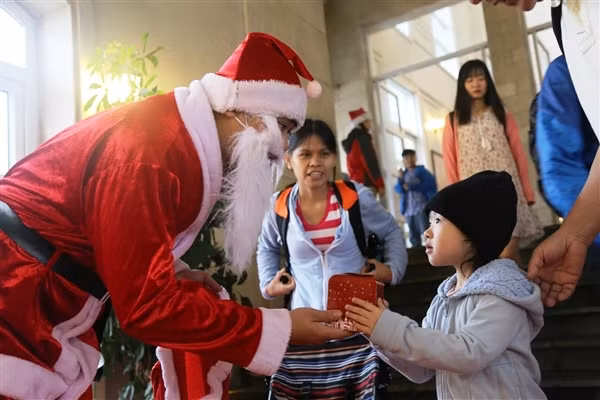 Đón Giáng sinh trên đỉnh Bà Nà ảnh 1