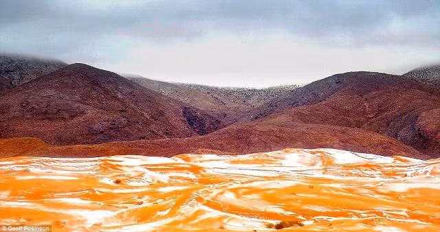 Ngắm tuyết rơi trên sa mạc Sahara đẹp “mê li” ảnh 5