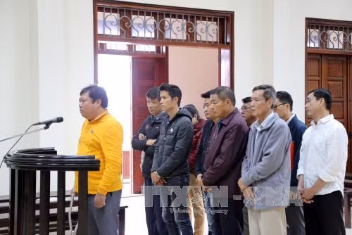 Buôn lậu 7.700 tấn dầu diezel, lĩnh án 19 năm tù ảnh 1
