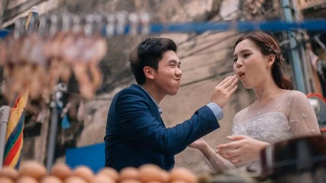 Lang thang ăn uống: Bộ ảnh cưới đốt nóng mạng xã hội Thái Lan ảnh 5