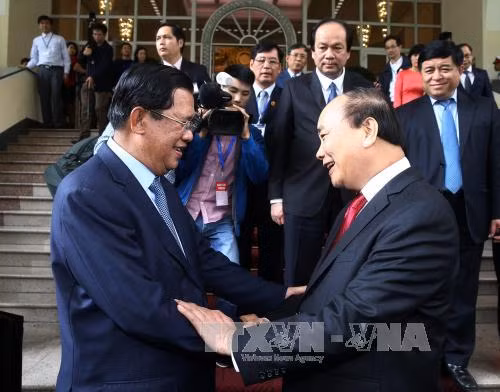 Thủ tướng Nguyễn Xuân Phúc hội đàm với Thủ tướng Hun Sen ảnh 1