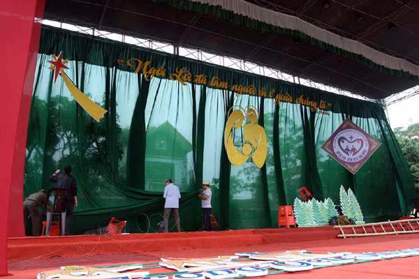 Nhà thờ Phát Diệm trước lễ Giáng Sinh ảnh 7