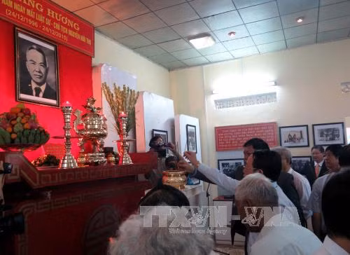 Dâng hương kỷ niệm 20 năm ngày mất của Luật sư - Chủ tịch Nguyễn Hữu Thọ ảnh 1