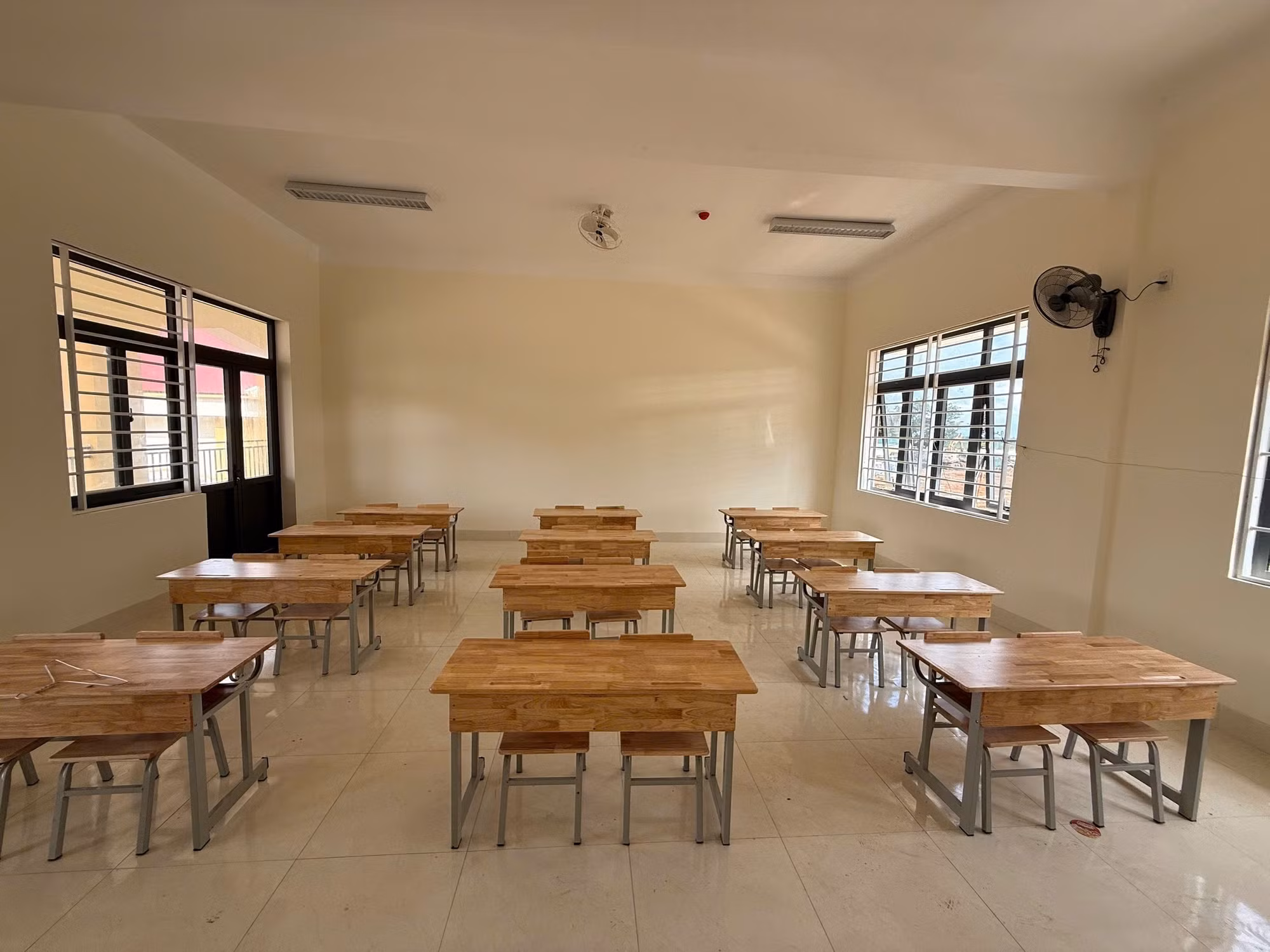 Cơ sở vật chất Trường Phổ thông nội trú Tiểu học và THCS Ia R’vê được khẩn trương hoàn thiện, sẵn sàng đón học sinh.