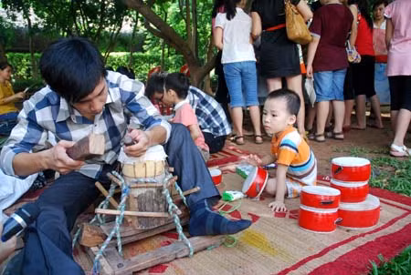 Vui Trung thu cùng đồ chơi dân gian ảnh 2