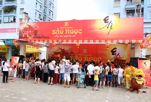 Hãng bánh Trung thu Bảo Ngọc tặng quà cho trẻ có hoàn cảnh khó khăn ảnh 1