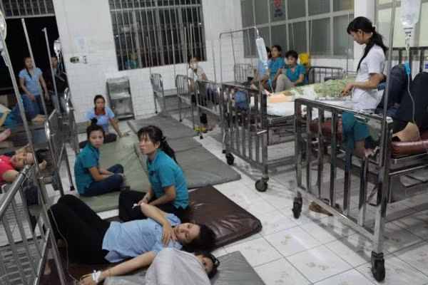 Hàng ngàn công nhân Hansoll Vina bị ngộ độc ảnh 1