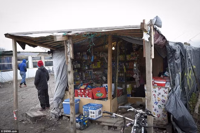 Thành phố thu nhỏ tại “rừng tị nạn” Calais ảnh 4