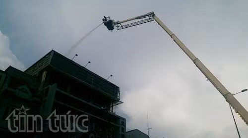 Hỏa hoạn tại khu dân cư ở Thành phố Hồ Chí Minh ảnh 4