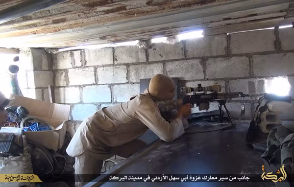 Cận cảnh vũ khí của chiến binh Daesh ảnh 6