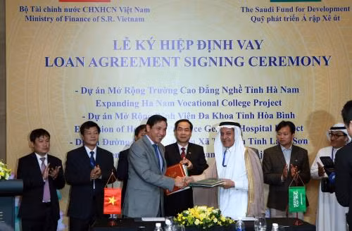 Ký các Hiệp định vay vốn Quỹ SFD trị giá 29 triệu USD ảnh 1