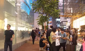 Giá iPhone 6 ở Hong Kong tăng mạnh vì khan hàng