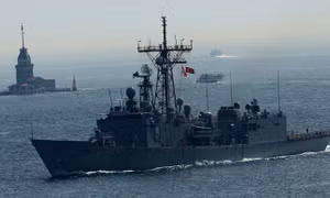 600 lính Mỹ đến Đông Âu, tàu USS Taylor vào Biển Đen