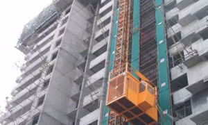 Rơi thang máy sản xuất, một công nhân tử vong