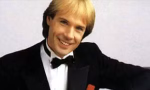 Huyền thoại Richard Clayderman biểu diễn tại Việt Nam