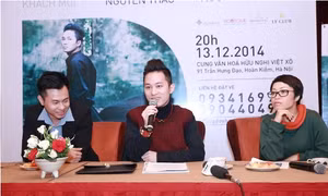 Tùng Dương đan áo mùa đông...