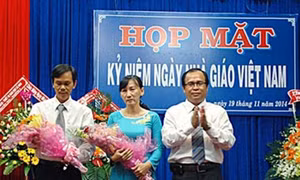 "Truyền lửa" môn lịch sử cho học sinh vùng sâu