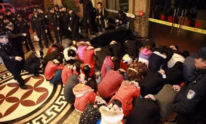 Hong Kong lo ngại tệ mại dâm từ “thủ phủ sex” Đông Quản tràn sang