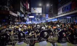 Hơn 1,8 triệu người Hong Kong ký đơn phản đối 'Chiếm Trung tâm'