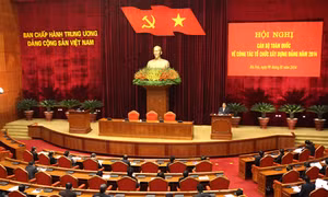 Coi trọng công tác cán bộ, phát triển nguồn nhân lực