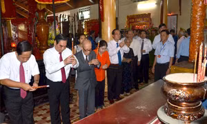 Lễ dâng hương tưởng nhớ Anh hùng dân tộc Nguyễn Trung Trực