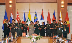 Đại tướng Phùng Quang Thanh tiếp Đoàn Tư lệnh Lục quân các nước ASEAN 
