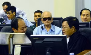 Luật sư dọa tẩy chay phiên tòa xử 2 cựu thủ lĩnh Khmer Đỏ 