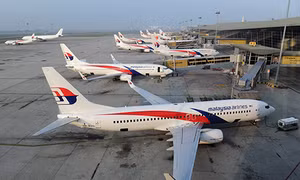 Malaysia: MH17 không thể bị bắn hạ bằng tên lửa không đối không