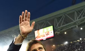 HLV Conte bất ngờ chia tay Juventus