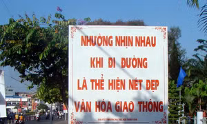 Học lại văn hóa nhường đường - Bài 2