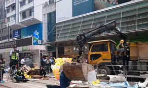 Hong Kong giải tán điểm biểu tình cuối cùng