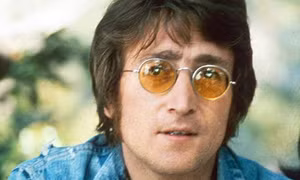  John Lennon và ban nhạc huyền thoại The Beatles